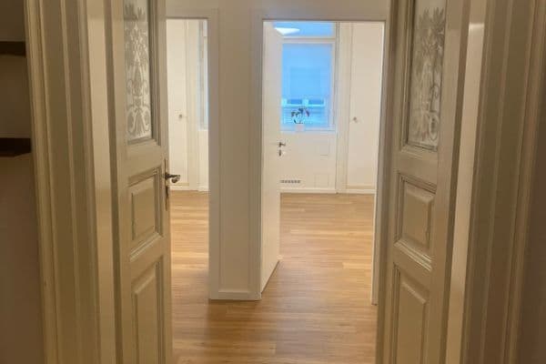 non-residential property to rent, 32 m², Pařížská, Praha non-residential property to rent, 32 m², Pařížská, Praha