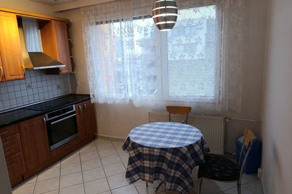 1 bedroom flat to rent, 38 m², Na Domovině, Praha 1 bedroom flat to rent, 38 m², Na Domovině, Praha