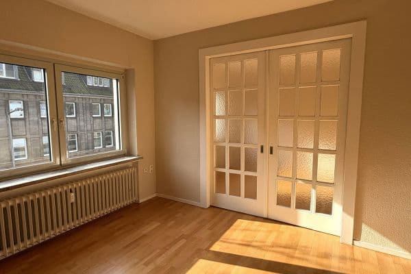 3 bedroom with open-plan kitchen flat to rent, 110 m², Fuldastraße 21, Duisburg 3 bedroom with open-plan kitchen flat to rent, 110 m², Fuldastraße 21, Duisburg