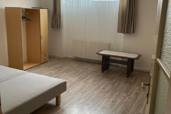 Studio flat to rent, 20 m², Šlikova, Praha Studio flat to rent, 20 m², Šlikova, Praha