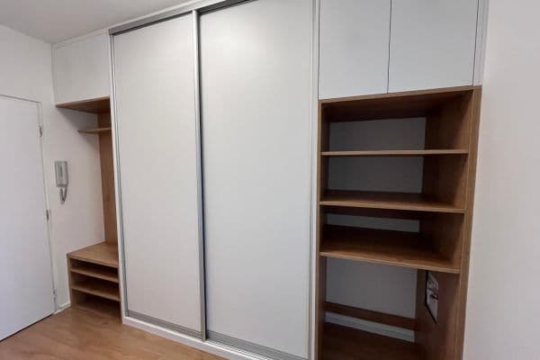 1 bedroom with open-plan kitchen flat to rent, 41 m², Šluknovská, Praha 1 bedroom with open-plan kitchen flat to rent, 41 m², Šluknovská, Praha