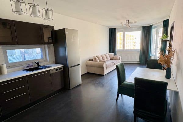 1 bedroom with open-plan kitchen flat to rent, 57 m², Makedonská, Praha 1 bedroom with open-plan kitchen flat to rent, 57 m², Makedonská, Praha