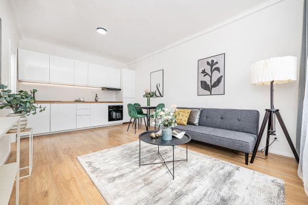 1 bedroom with open-plan kitchen flat for sale, 39 m², Průběžná, Praha 1 bedroom with open-plan kitchen flat for sale, 39 m², Průběžná, Praha