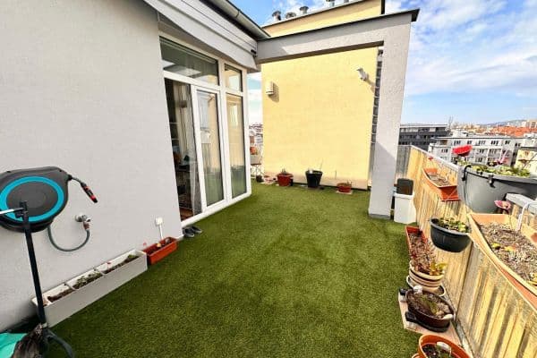 1 bedroom with open-plan kitchen flat to rent, 45 m², Kounicova, Brno 1 bedroom with open-plan kitchen flat to rent, 45 m², Kounicova, Brno