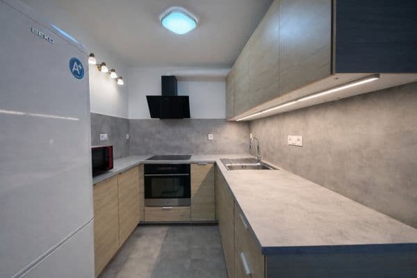 2 bedroom with open-plan kitchen flat to rent, 56 m², Svojšovická, 2 bedroom with open-plan kitchen flat to rent, 56 m², Svojšovická,