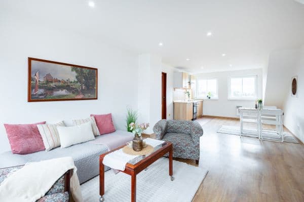 2 bedroom with open-plan kitchen flat for sale, 68 m², Michalovická, 2 bedroom with open-plan kitchen flat for sale, 68 m², Michalovická,