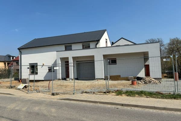 1 bedroom with open-plan kitchen flat to rent, 48 m², 4222, Břestek 1 bedroom with open-plan kitchen flat to rent, 48 m², 4222, Břestek