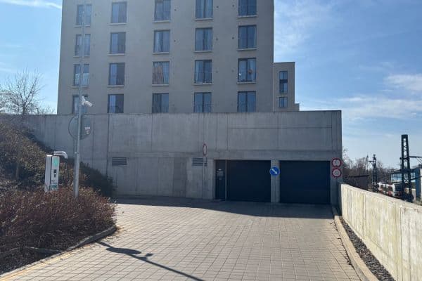 garage to rent, 25 m², Novovysočanská, Praha garage to rent, 25 m², Novovysočanská, Praha