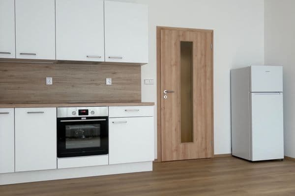 Studio flat to rent, 34 m², Mochovská, Praha Studio flat to rent, 34 m², Mochovská, Praha