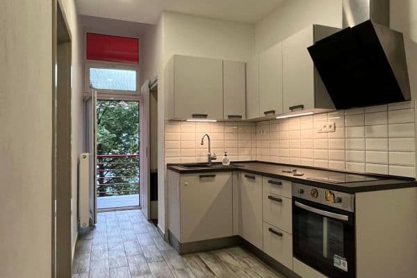 2 bedroom flat to rent, 59 m², Jeseniova, Praha 2 bedroom flat to rent, 59 m², Jeseniova, Praha
