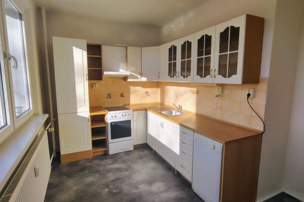 3 bedroom flat to rent, 70 m², Sametová, Liberec 3 bedroom flat to rent, 70 m², Sametová, Liberec