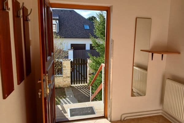 2 bedroom with open-plan kitchen flat to rent, 80 m², Žďárská, Praha 2 bedroom with open-plan kitchen flat to rent, 80 m², Žďárská, Praha