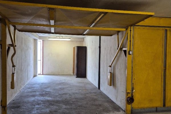 garage to rent, 17 m², Navigátorů, Praha garage to rent, 17 m², Navigátorů, Praha