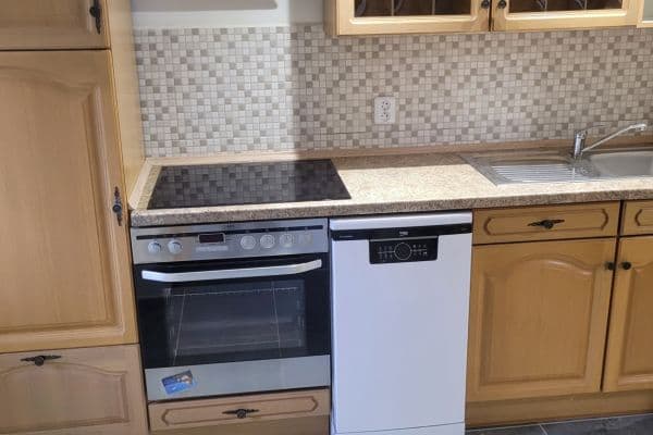 1 bedroom flat to rent, 25 m², Malostranské náměstí, Starý Plzenec 1 bedroom flat to rent, 25 m², Malostranské náměstí, Starý Plzenec