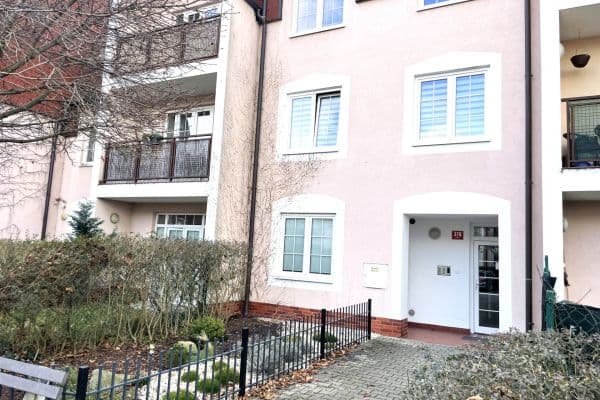 Studio flat for sale, 45 m², Ve Stromkách, Vestec Studio flat for sale, 45 m², Ve Stromkách, Vestec