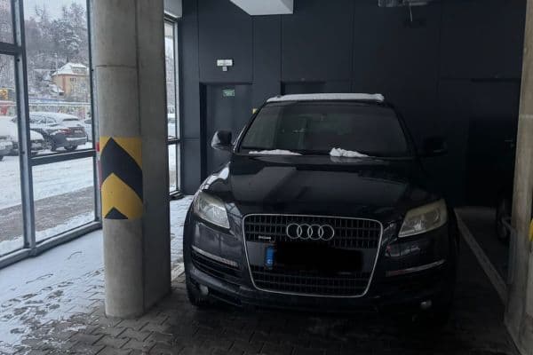 garage to rent, 12 m², Mezi Vodami, Praha garage to rent, 12 m², Mezi Vodami, Praha