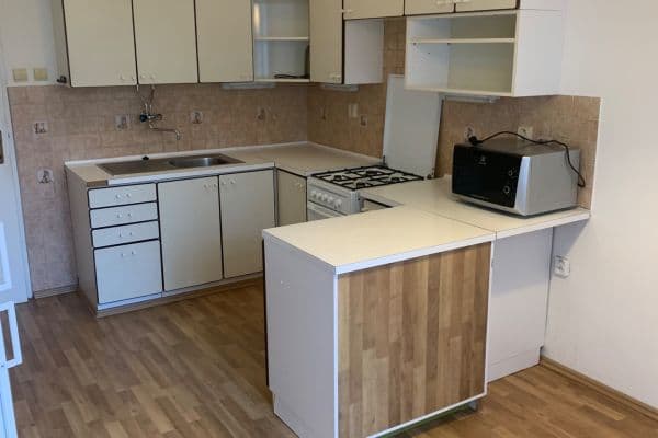 1 bedroom flat to rent, 50 m², Rooseveltova, Praha 1 bedroom flat to rent, 50 m², Rooseveltova, Praha