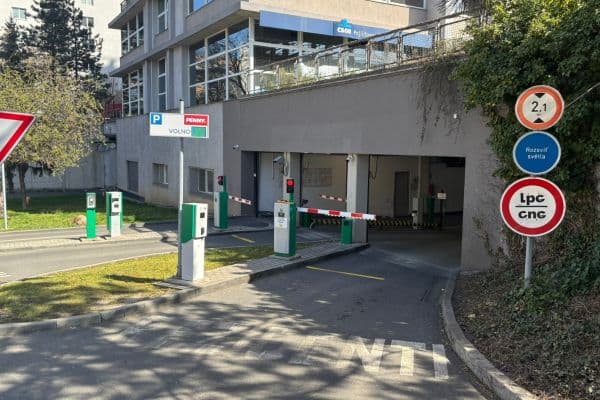 garage to rent, 21 m², Vinohradská, Praha garage to rent, 21 m², Vinohradská, Praha