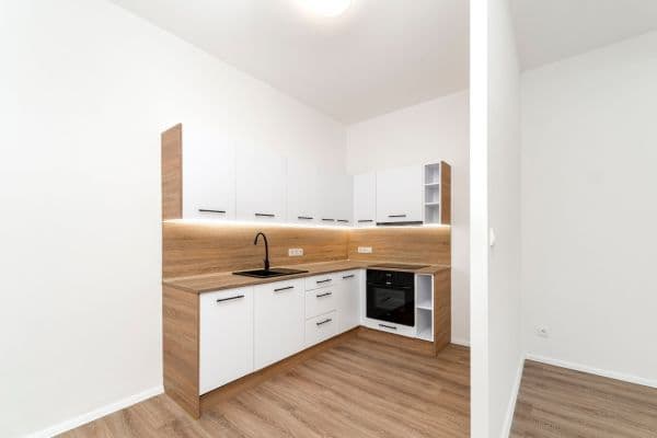 2 bedroom with open-plan kitchen flat to rent, 72 m², Kolmá, Havířov-Město 2 bedroom with open-plan kitchen flat to rent, 72 m², Kolmá, Havířov-Město
