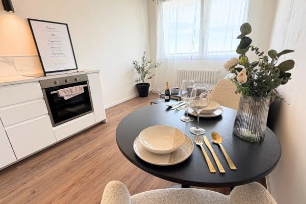 1 bedroom with open-plan kitchen flat for sale, 49 m², Makovského, Praha 1 bedroom with open-plan kitchen flat for sale, 49 m², Makovského, Praha