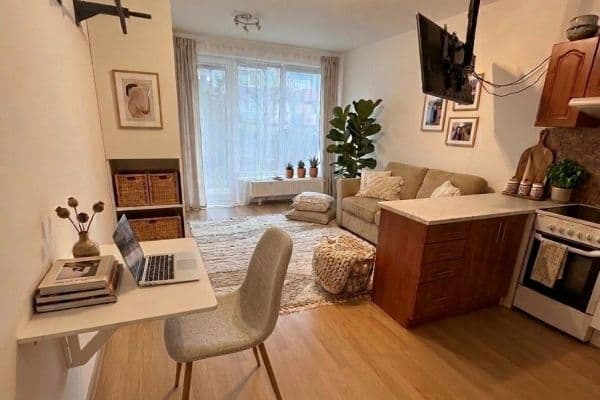 Studio flat to rent, 32 m², Herlíkovická, Praha Studio flat to rent, 32 m², Herlíkovická, Praha