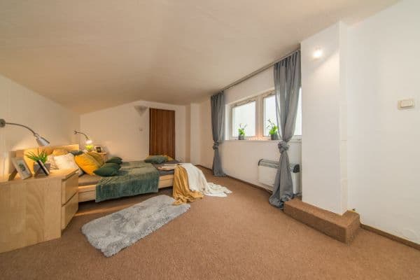 3 bedroom flat to rent, 68 m², Drahobejlova, Praha 3 bedroom flat to rent, 68 m², Drahobejlova, Praha