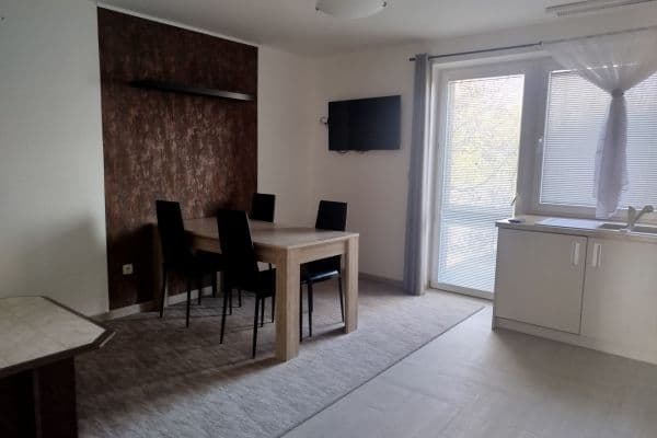 2 bedroom with open-plan kitchen flat to rent, 63 m², Bohdalice-Pavlovice 2 bedroom with open-plan kitchen flat to rent, 63 m², Bohdalice-Pavlovice