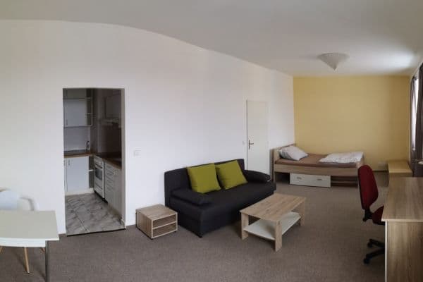 Small studio flat to rent, 47 m², U Kříže, Praha Small studio flat to rent, 47 m², U Kříže, Praha