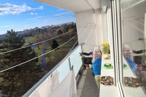 1 bedroom with open-plan kitchen flat for sale, 44 m², Kurčatovova, Praha 1 bedroom with open-plan kitchen flat for sale, 44 m², Kurčatovova, Praha