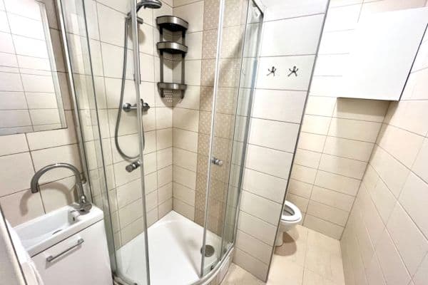 1 bedroom with open-plan kitchen flat for sale, 13 m², Arbesova, Kladno 1 bedroom with open-plan kitchen flat for sale, 13 m², Arbesova, Kladno