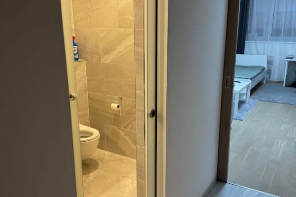 Studio flat to rent, 33 m², Kurta Konráda, Praha Studio flat to rent, 33 m², Kurta Konráda, Praha