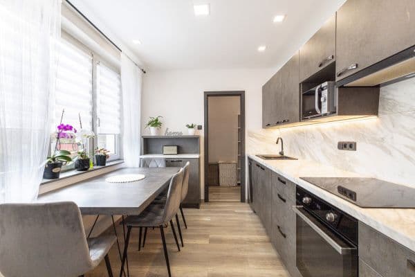 3 bedroom flat for sale, 71 m², Sazená 3 bedroom flat for sale, 71 m², Sazená