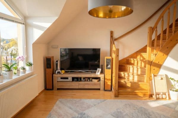 2 bedroom with open-plan kitchen flat to rent, 84 m², Žichlínská, Praha 2 bedroom with open-plan kitchen flat to rent, 84 m², Žichlínská, Praha