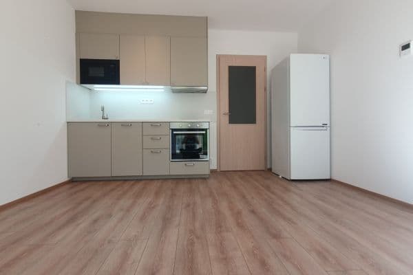 Studio flat to rent, 27 m², Nebřenická, Praha Studio flat to rent, 27 m², Nebřenická, Praha