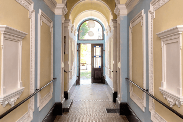 2 bedroom flat to rent, 56 m², Všehrdova, Praha 2 bedroom flat to rent, 56 m², Všehrdova, Praha