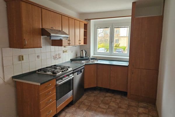 2 bedroom flat to rent, 56 m², Jilemnického, Pardubice 2 bedroom flat to rent, 56 m², Jilemnického, Pardubice