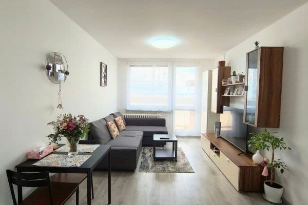 1 bedroom with open-plan kitchen flat for sale, 41 m², Mendelova, Praha 1 bedroom with open-plan kitchen flat for sale, 41 m², Mendelova, Praha