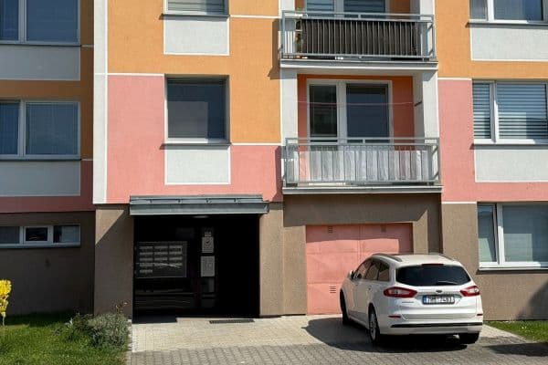 3 bedroom flat for sale, 78 m², Brožíkova, Hradec Králové 3 bedroom flat for sale, 78 m², Brožíkova, Hradec Králové