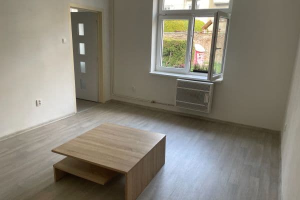Studio flat to rent, 40 m², Dobrovského, Olomouc Studio flat to rent, 40 m², Dobrovského, Olomouc