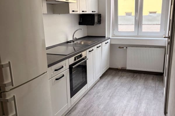 1 bedroom with open-plan kitchen flat to rent, 38 m², náměstí Dr. M. Horákové, Karlovy Vary, Karlovarský Region 1 bedroom with open-plan kitchen flat to rent, 38 m², náměstí Dr. M. Horákové, Karlovy Vary, Karlovarský Region