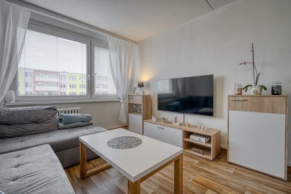 1 bedroom with open-plan kitchen flat for sale, 40 m², Josefa Ševčíka, Most 1 bedroom with open-plan kitchen flat for sale, 40 m², Josefa Ševčíka, Most