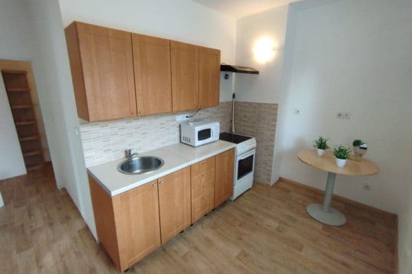 2 bedroom flat to rent, 55 m², Revoluční, Žďár nad Sázavou, Vysočina Region 2 bedroom flat to rent, 55 m², Revoluční, Žďár nad Sázavou, Vysočina Region