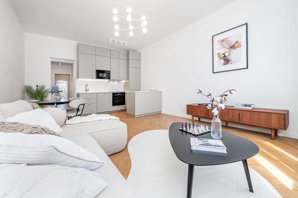 3 bedroom with open-plan kitchen flat for sale, 100 m², Československé armády, Praha 3 bedroom with open-plan kitchen flat for sale, 100 m², Československé armády, Praha