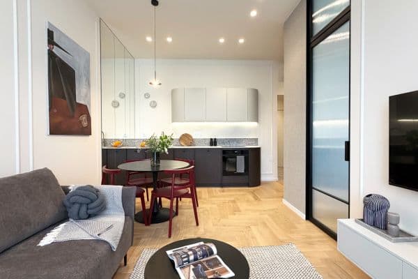 1 bedroom with open-plan kitchen flat to rent, 41 m², Karlínské náměstí, Praha 1 bedroom with open-plan kitchen flat to rent, 41 m², Karlínské náměstí, Praha