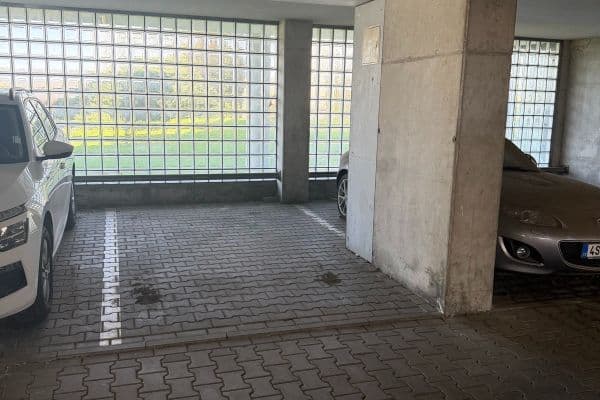 garage to rent, 10 m², Skloněná, Praha garage to rent, 10 m², Skloněná, Praha