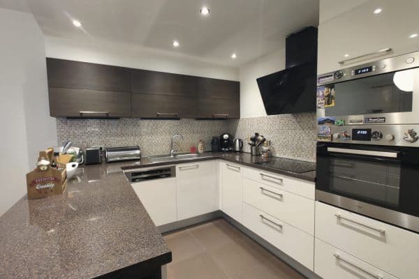 2 bedroom with open-plan kitchen flat to rent, 78 m², Modenská, Praha 2 bedroom with open-plan kitchen flat to rent, 78 m², Modenská, Praha