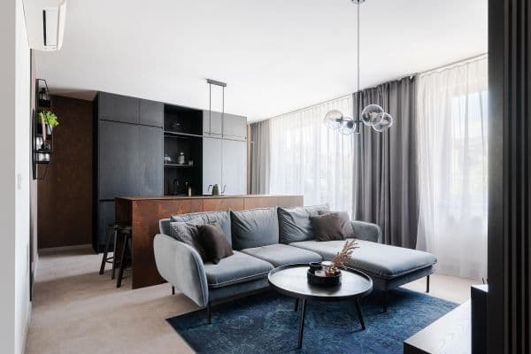 3 bedroom with open-plan kitchen flat to rent, 118 m², V Zahradách, Praha 3 bedroom with open-plan kitchen flat to rent, 118 m², V Zahradách, Praha