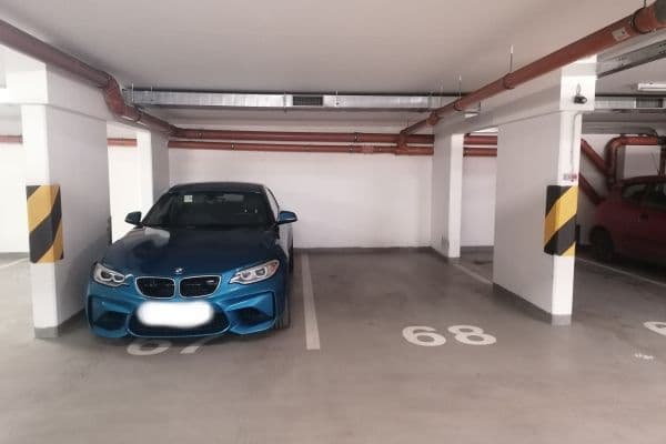 garage to rent, 13 m², Názovská, Praha garage to rent, 13 m², Názovská, Praha