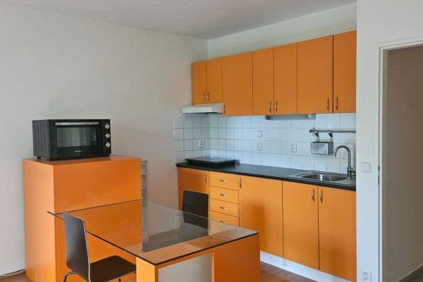 Studio flat to rent, 31 m², Jaroslava Foglara, Praha Studio flat to rent, 31 m², Jaroslava Foglara, Praha