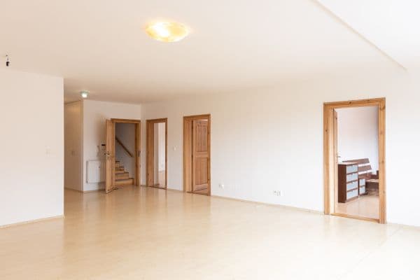 4 bedroom flat for sale, 150 m², Ohnivcova, Praha 4 bedroom flat for sale, 150 m², Ohnivcova, Praha